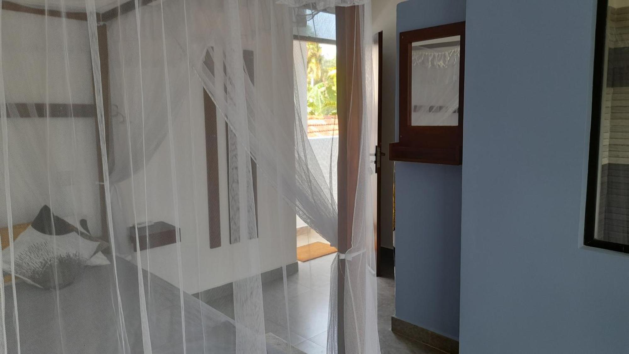 Srimany Bed & Breakfast Мириса Екстериор снимка