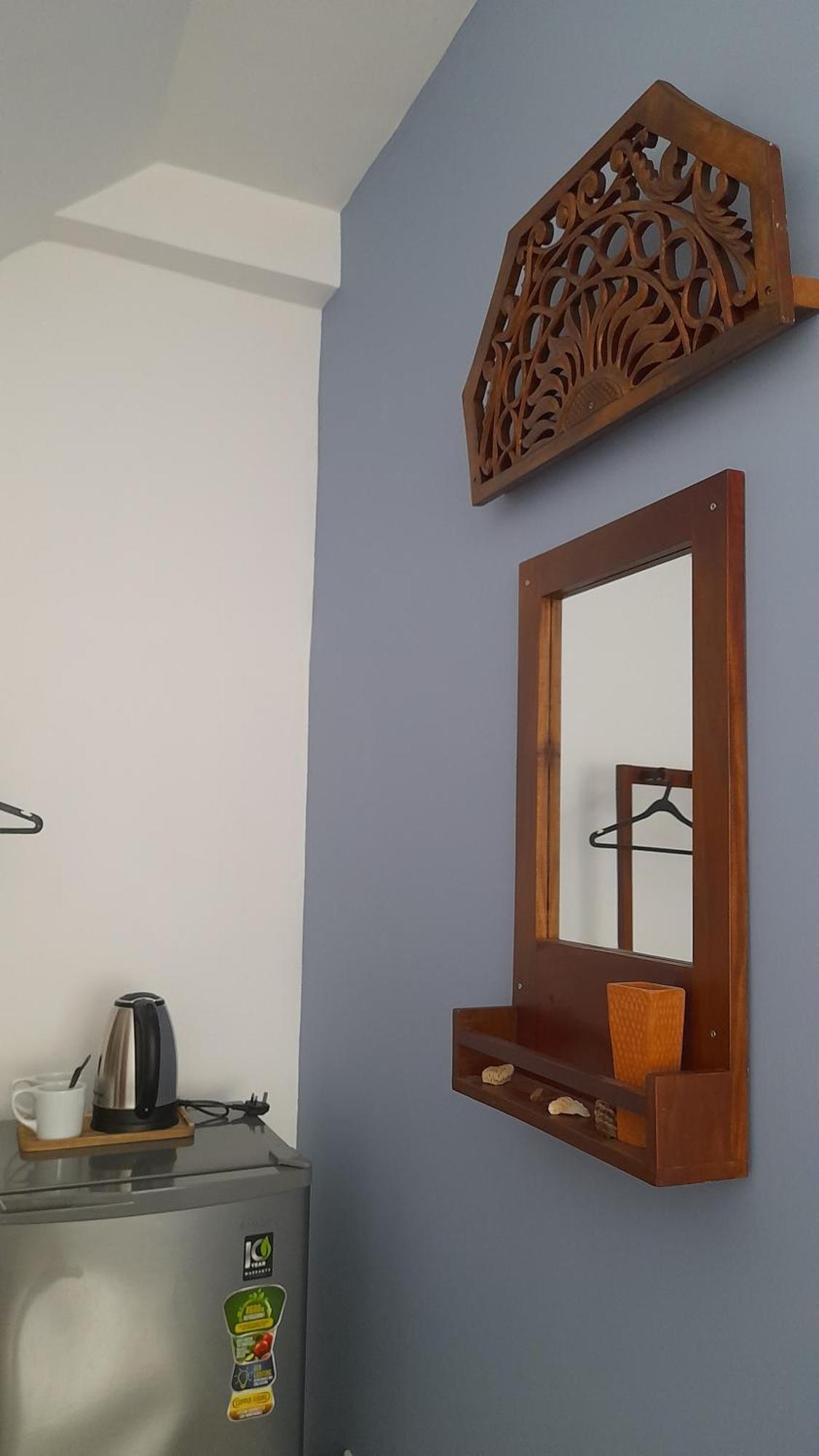 Srimany Bed & Breakfast Мириса Екстериор снимка