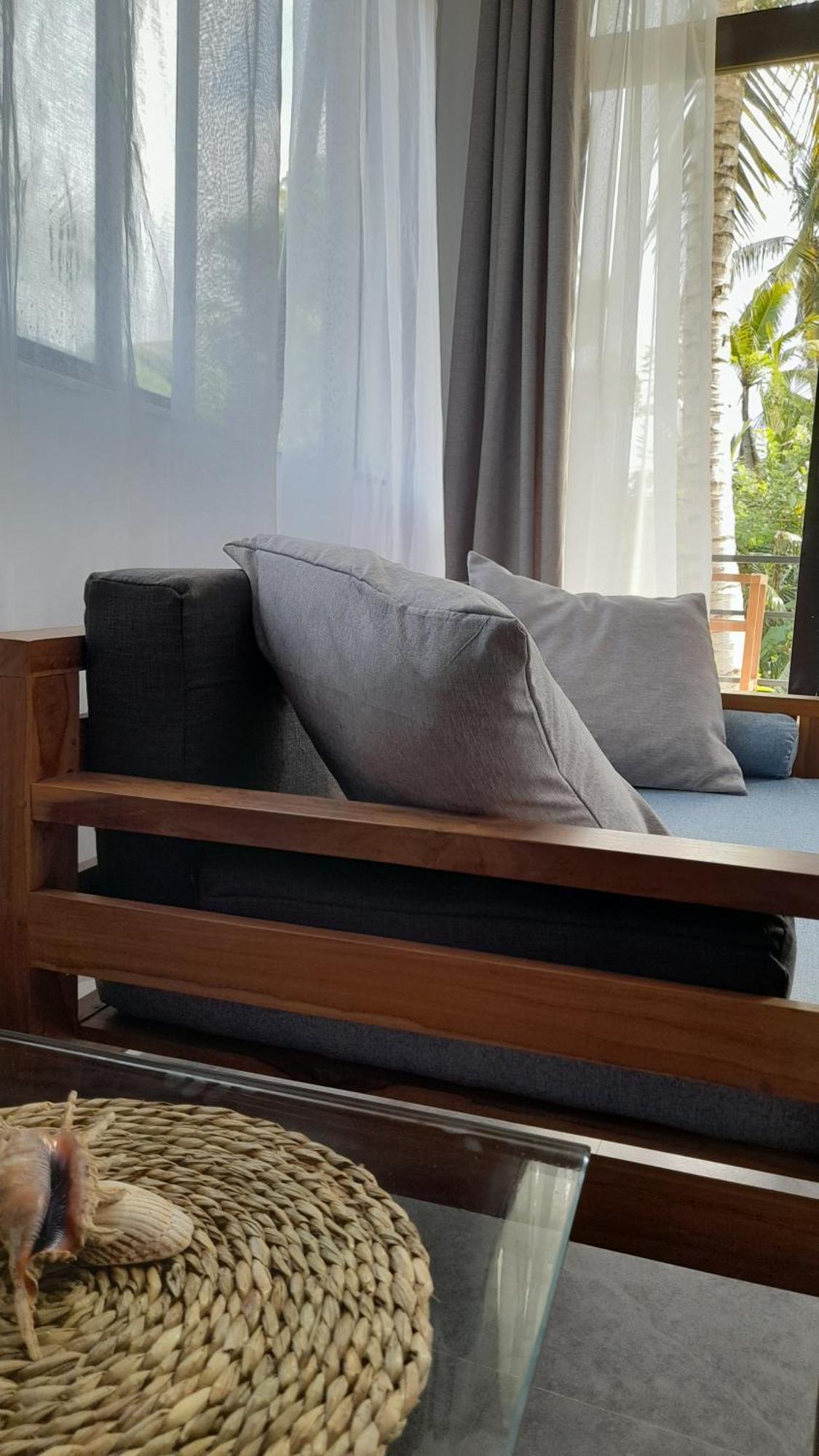 Srimany Bed & Breakfast Мириса Екстериор снимка