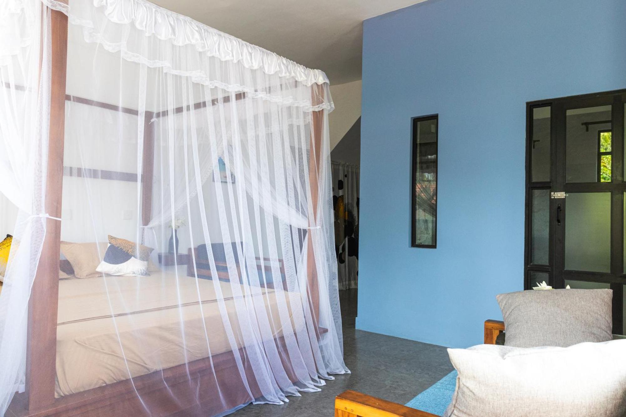 Srimany Bed & Breakfast Мириса Екстериор снимка