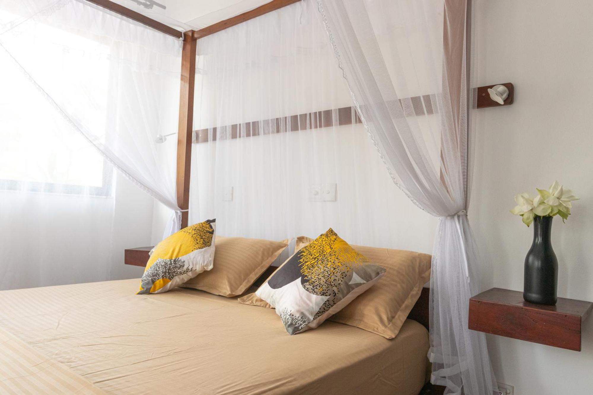 Srimany Bed & Breakfast Мириса Екстериор снимка