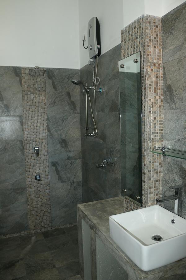 Srimany Bed & Breakfast Мириса Екстериор снимка